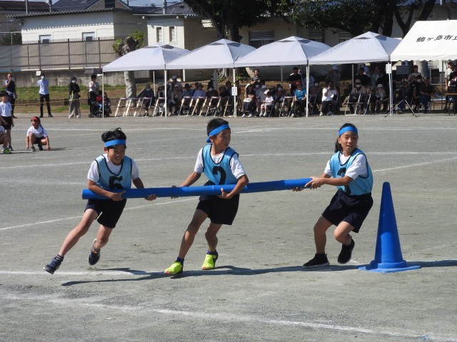 鶴ヶ島市立鶴ヶ島第二小学校 | 学校日記 | ８１００件目の更新です！ ぐるぐるハリケーン